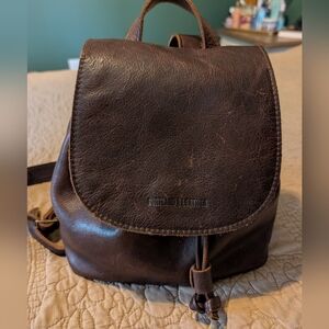 Portland Leather Bucket Backpack